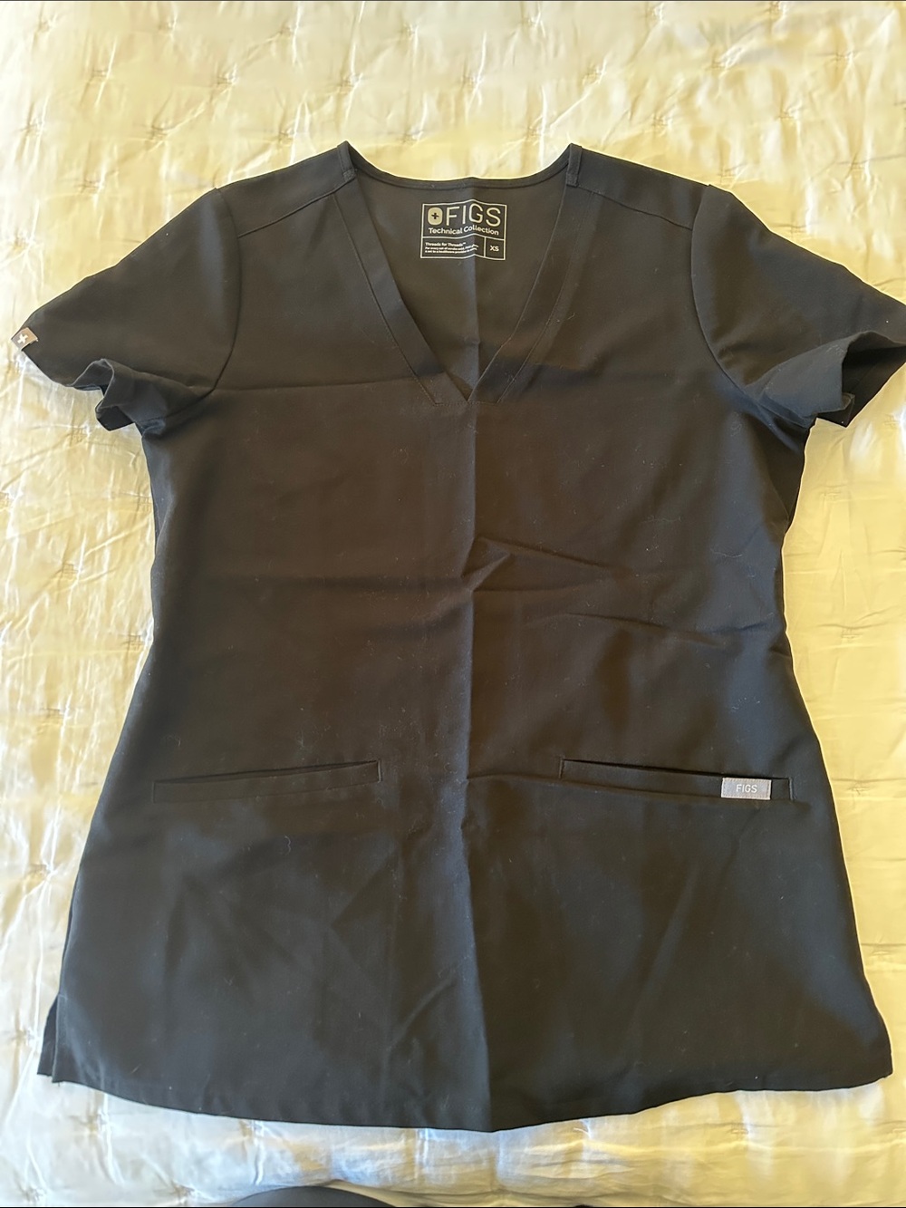 FIGS Black V-Neck Women's Short Sleeve Scrub Top